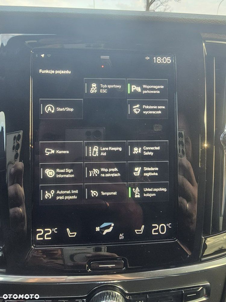 Volvo V90 D4 Momentum Pro - 31