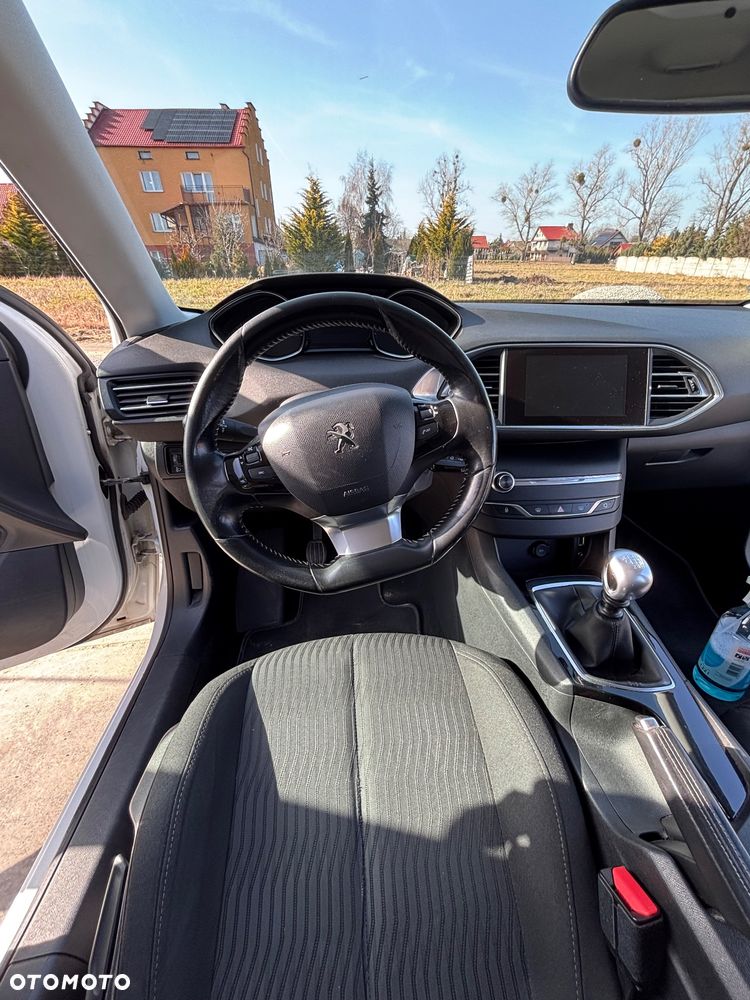 Peugeot 308 BlueHDi 120 Stop & Start Style - 11