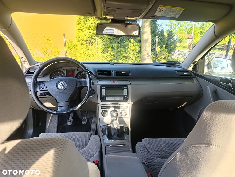Volkswagen Passat 2.0 TDI Comfortline - 5