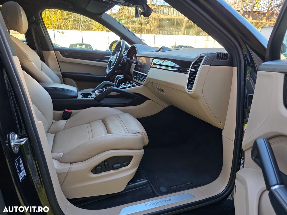 Porsche Cayenne - 11