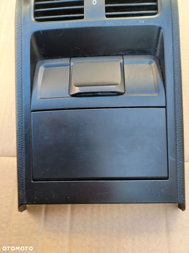 KRATKA NAWIEWU TYŁ  PASSAT B6 3C0864298BP - 3