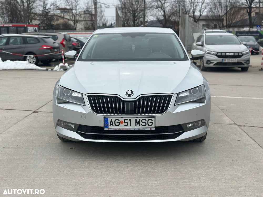 Skoda Superb 2.0 TDI DSG Style - 1