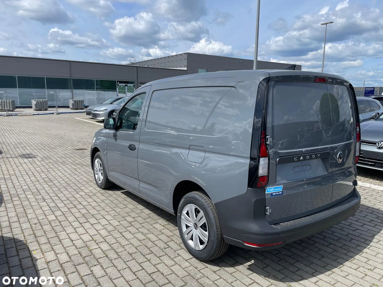 Volkswagen Caddy - 12
