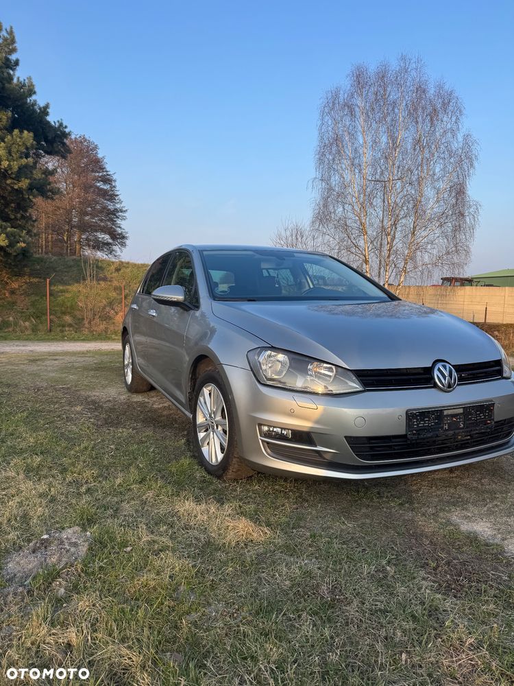 Volkswagen Golf - 2