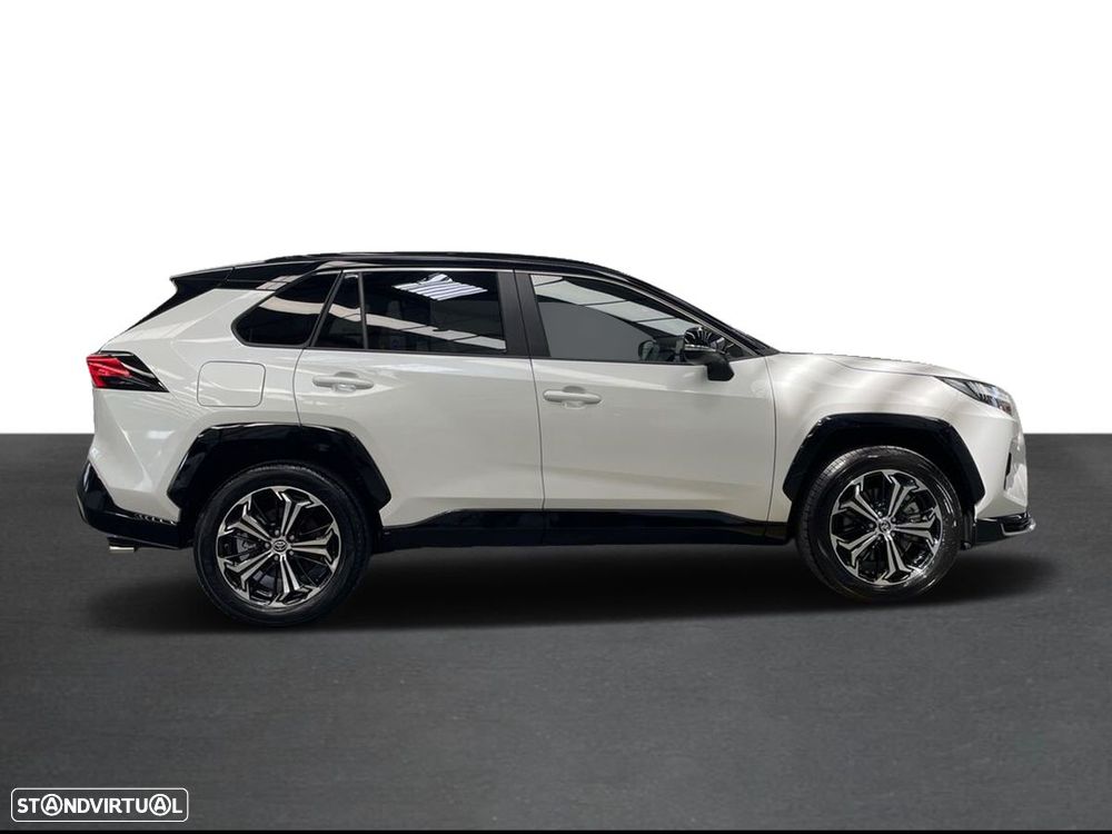 Toyota RAV4 - 18