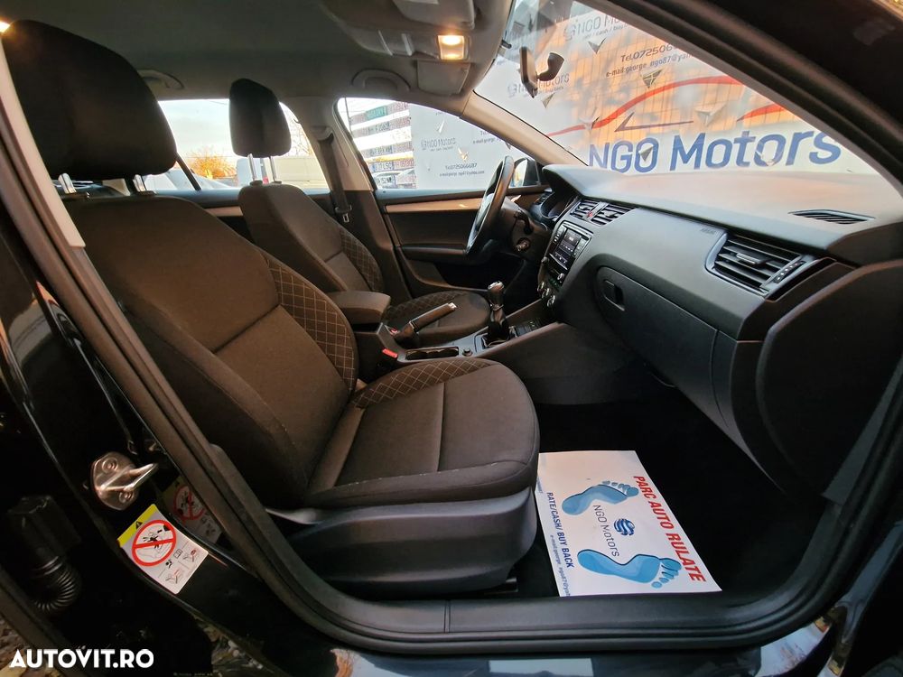 Skoda Octavia Combi Diesel 1.6 TDI Style - 11