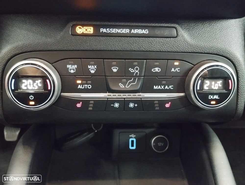 Ford Focus SW 1.0 EcoBoost Vignale - 37