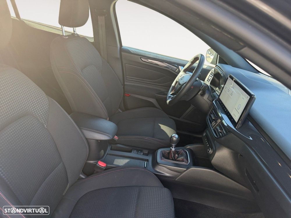 Ford Focus SW 1.5 TDCi EcoBlue ST-Line X - 15