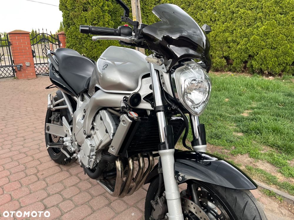 Yamaha FZ6 - 12