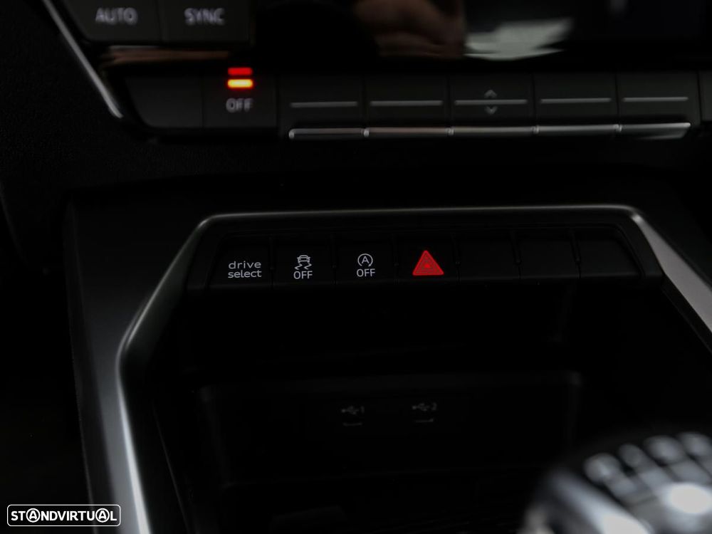 Audi A3 Limousine 30 TDI - 19