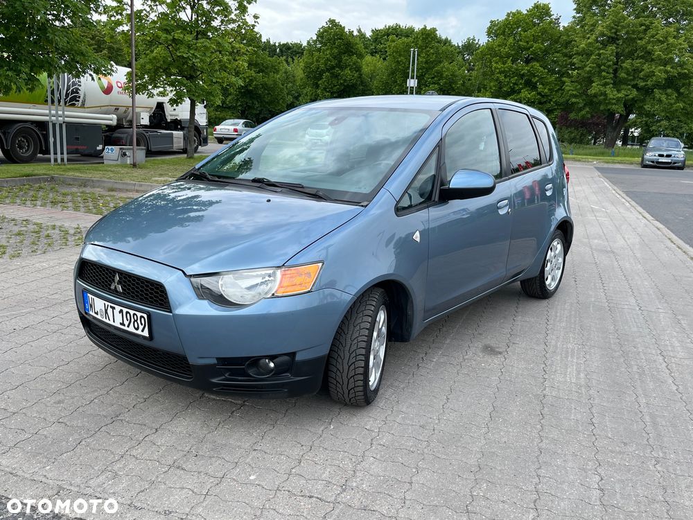 Mitsubishi Colt - 10