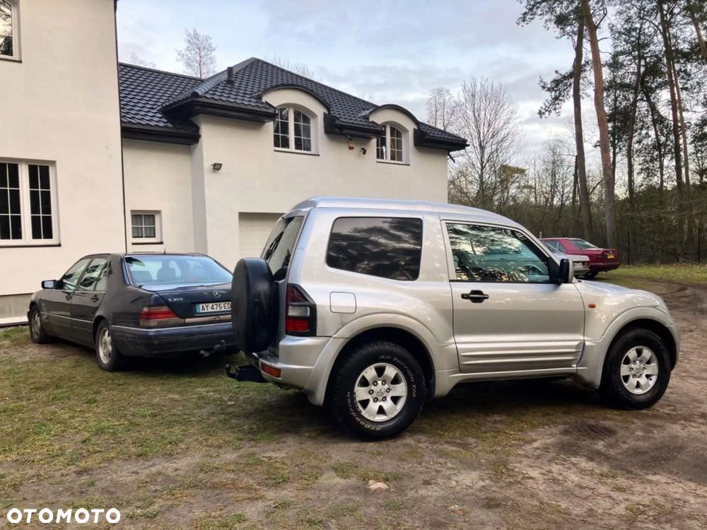 Mitsubishi PAJERO - 4