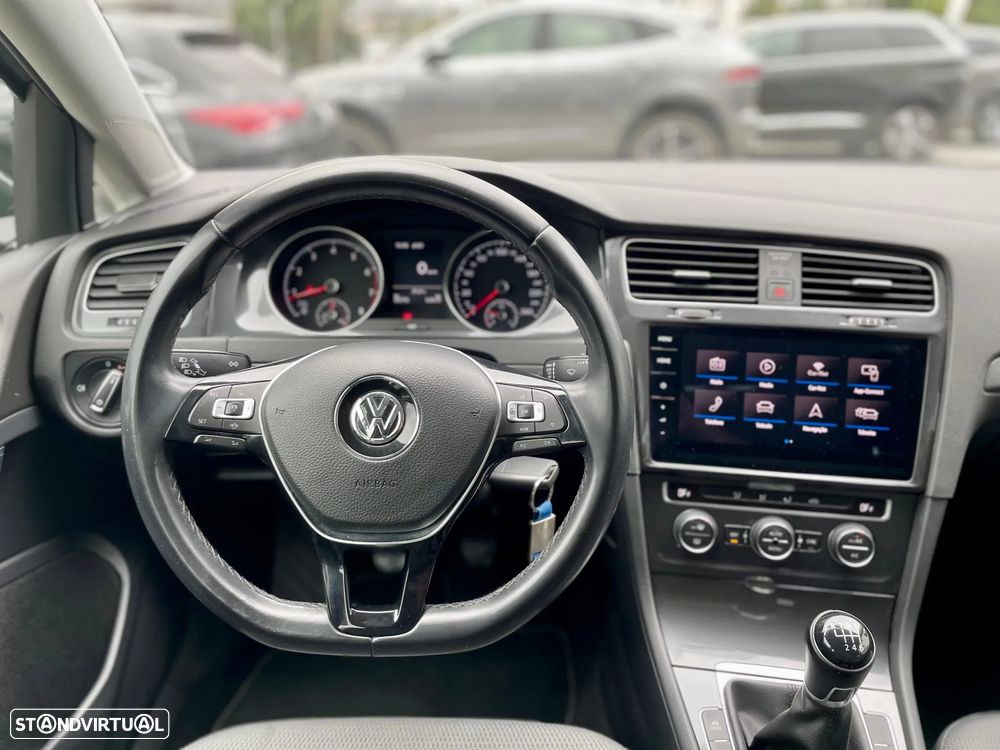 VW Golf 1.5 TSI R-Line - 17