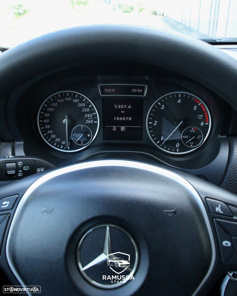 Mercedes-Benz A 180 CDI (BlueEFFICIENCY) - 11