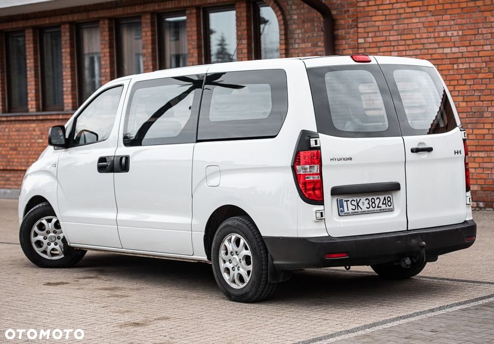 Hyundai H-1 - 11