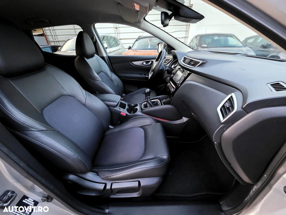 Nissan Qashqai 1.6 DCI Start/Stop Tekna - 15