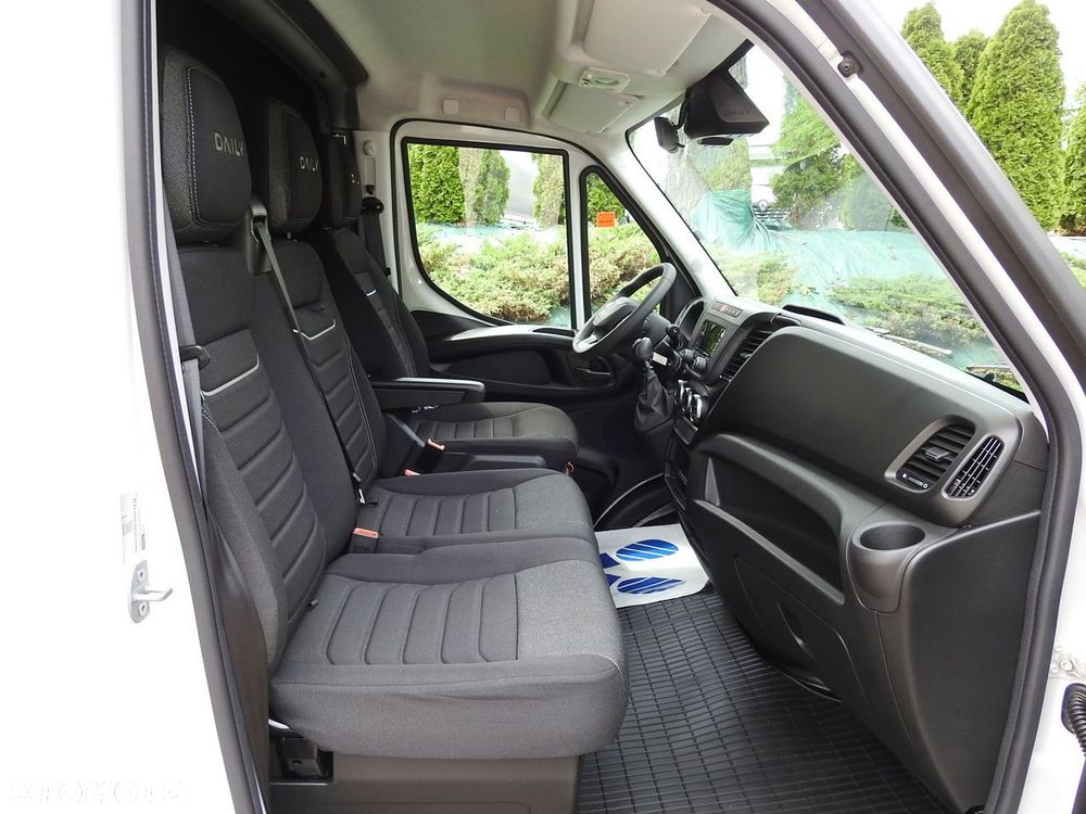 Iveco DAILY 35S18 NOWY PLANDEKA WEBASTO KLIMATYZACJA TEMPOMAT ASO  180KM - 34
