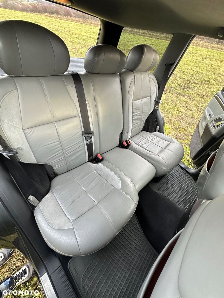 Jeep Cherokee - 7