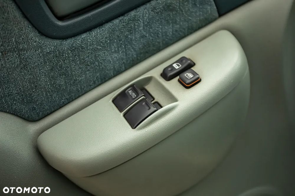 Toyota Yaris Verso 1.3 Sol - 19