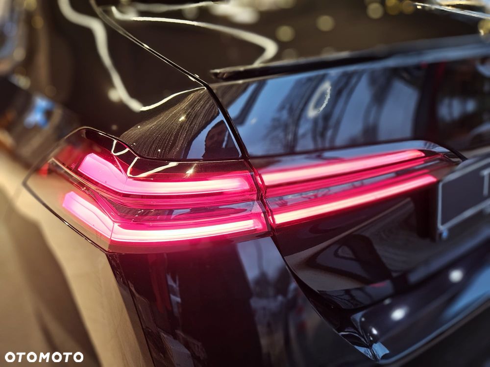 BMW Seria 5 530e - 24