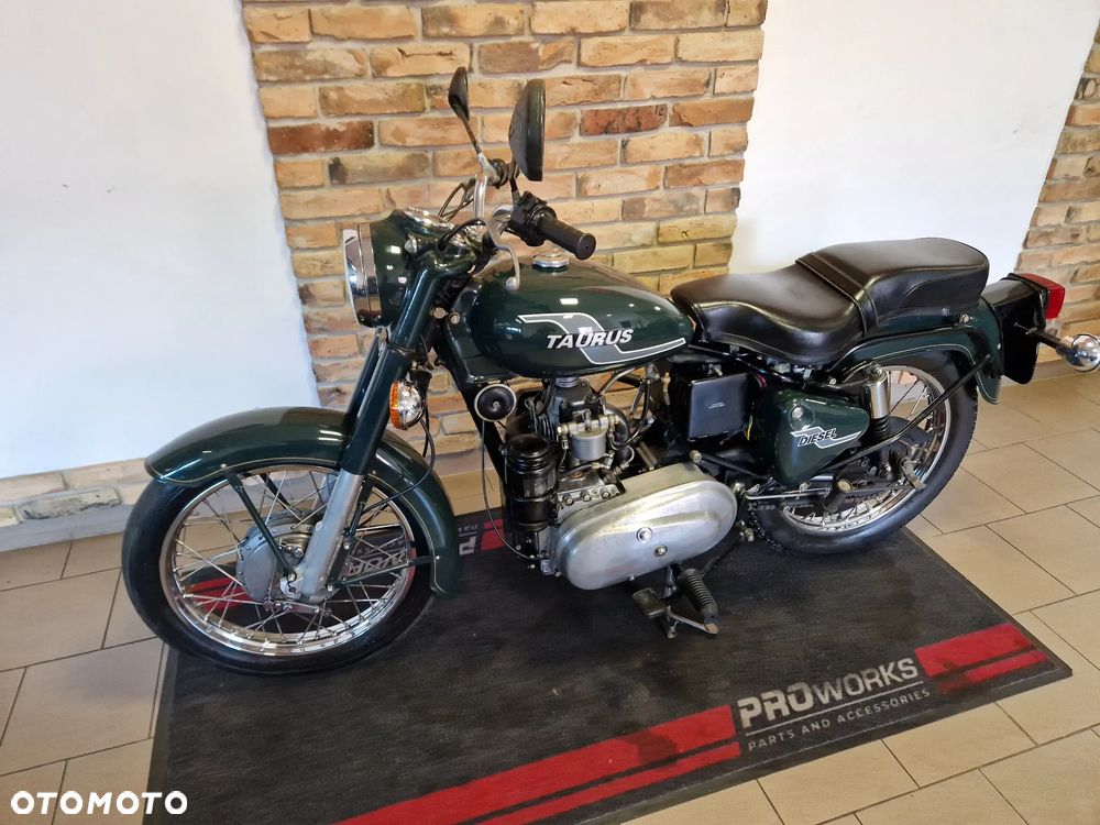 Royal Enfield Bullet - 5