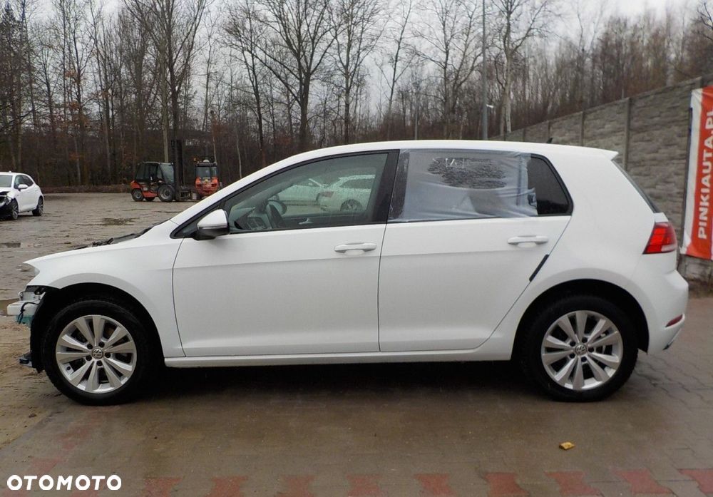 Volkswagen Golf - 9