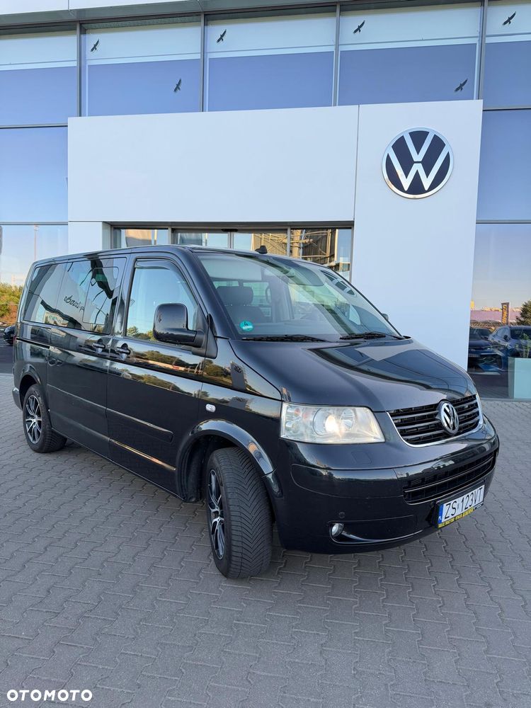 Volkswagen Multivan - 1