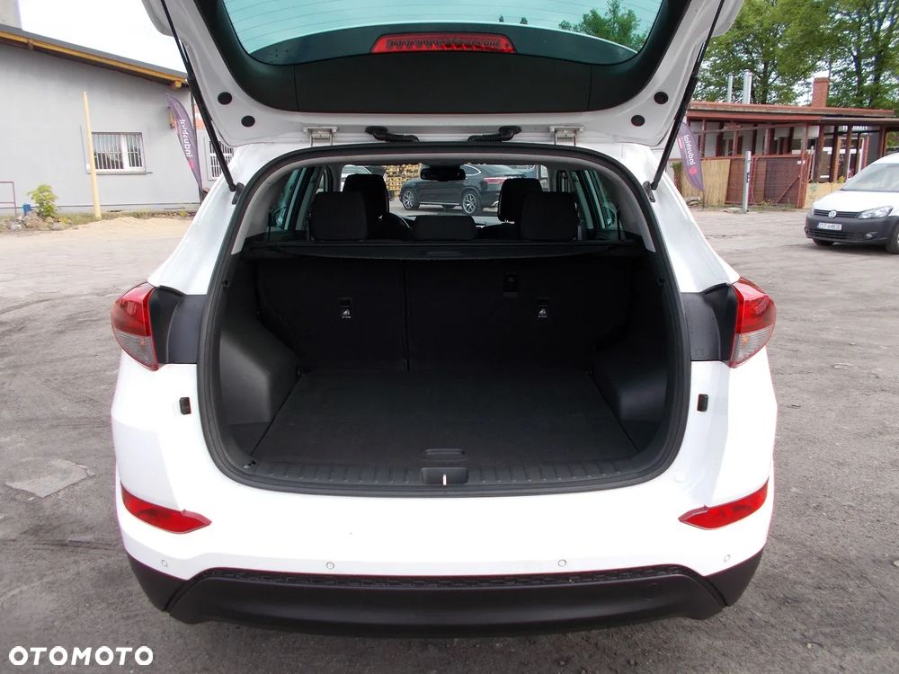 Hyundai Tucson 1.7 CRDI BlueDrive GO 2WD - 9