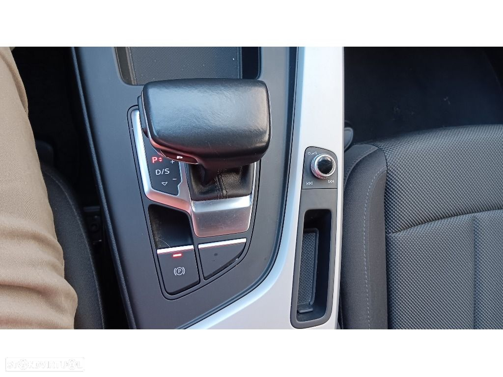 Audi A4 Avant 30 TDI S tronic - 20