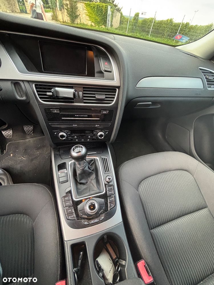 Audi A4 Avant 2.0 TDI ultra DPF Attraction - 13