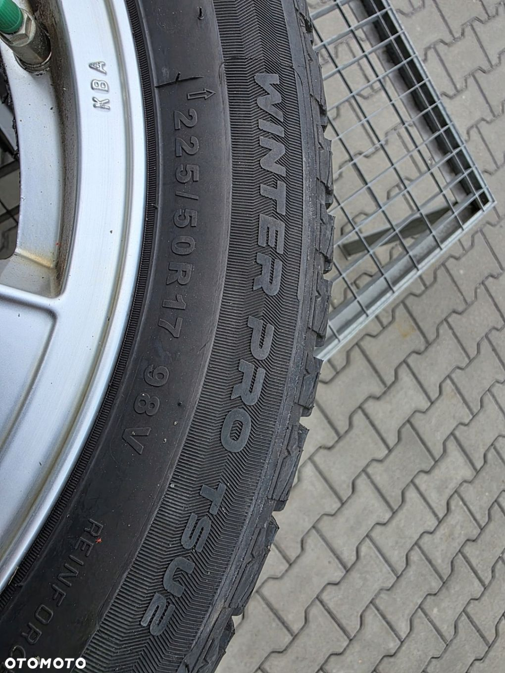 OPONY ZIMOWE 2SZT Tourador Winter Pro TSU2 R17 225/50 - 4