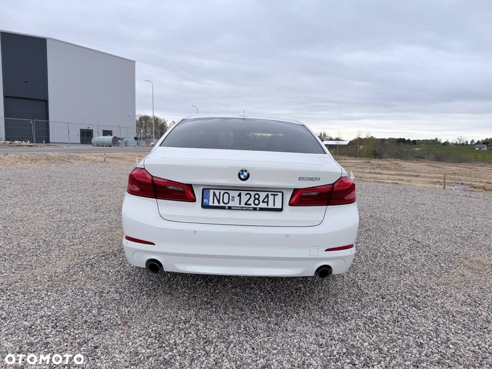 BMW Seria 5 530i - 7
