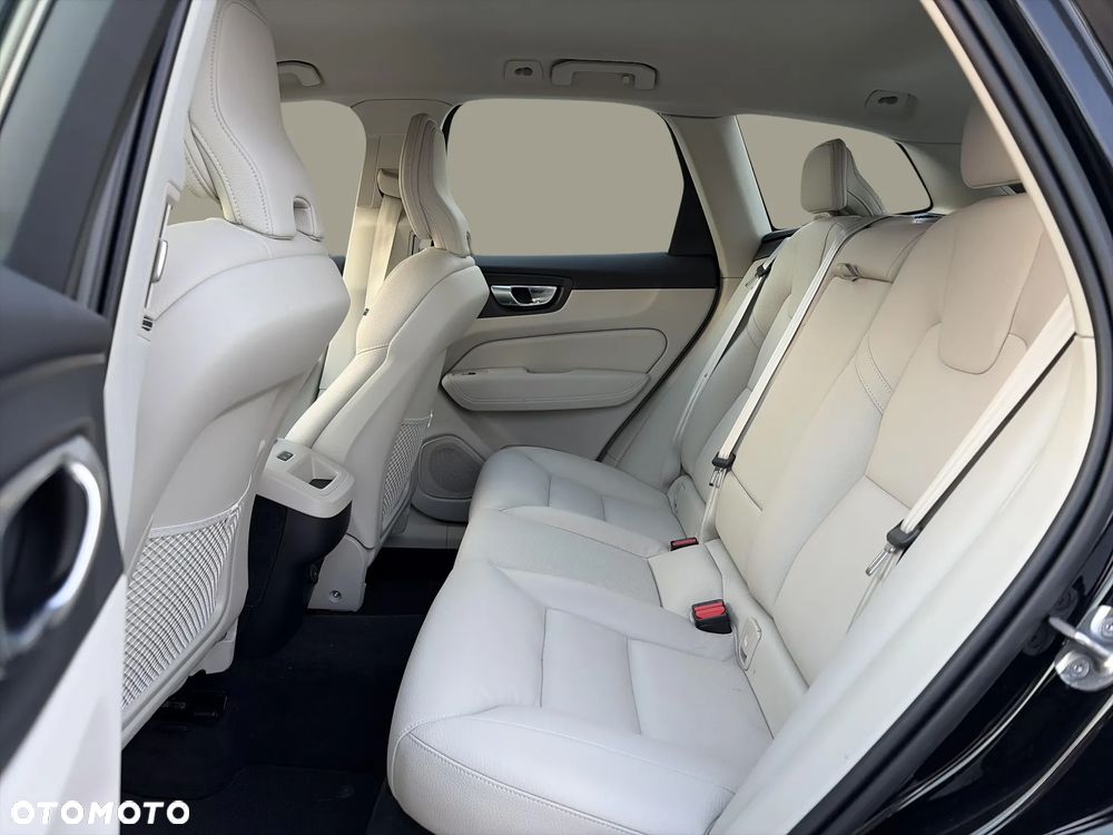 Volvo XC 60 B4 D Plus Bright - 15