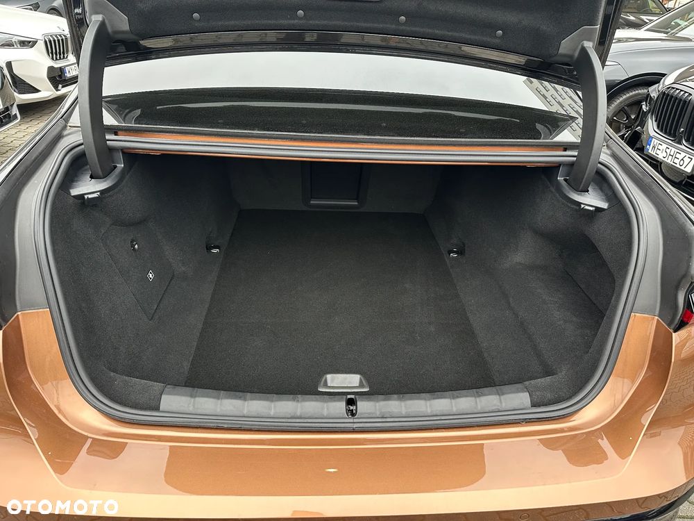 BMW i7 105.7kWh M70 xDrive - 28