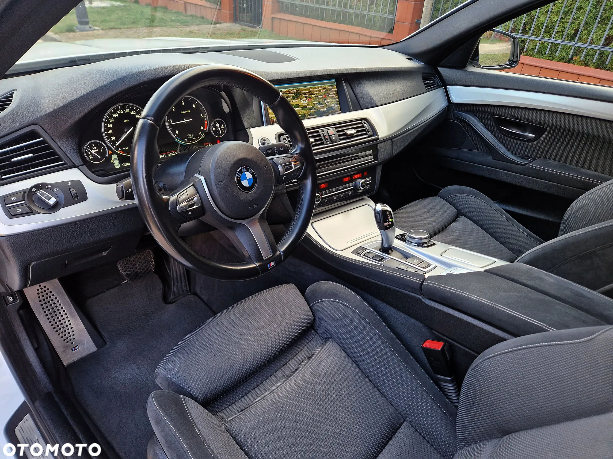 BMW Seria 5 525d xDrive - 22