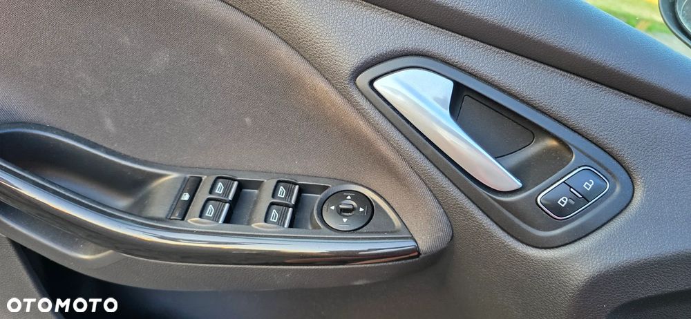 Ford Focus 1.0 EcoBoost Trend - 13