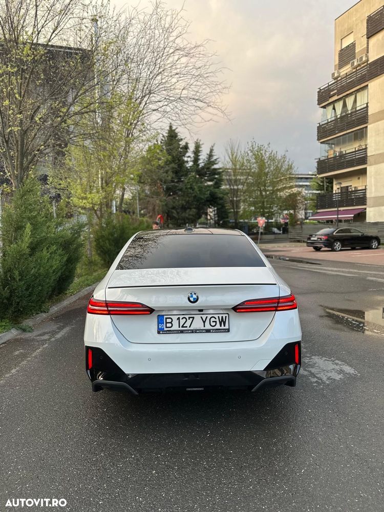 BMW Seria 5 520i AT MHEV - 5
