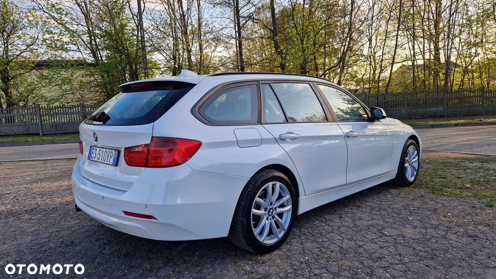 BMW Seria 3 320d Blue Performance Modern Line - 4