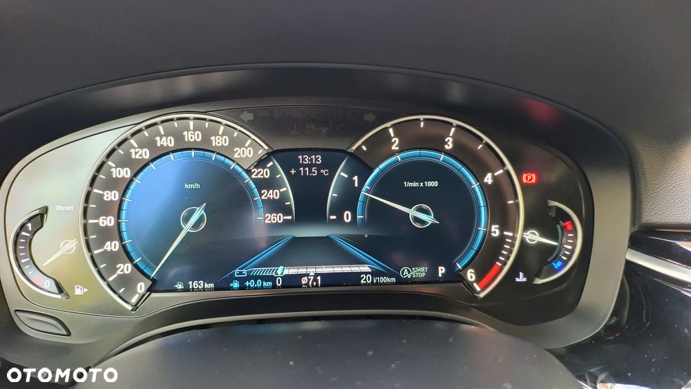 BMW Seria 5 520d Sport Line - 31