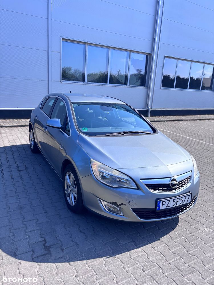 Opel Astra 1.7 CDTI DPF Cosmo - 2
