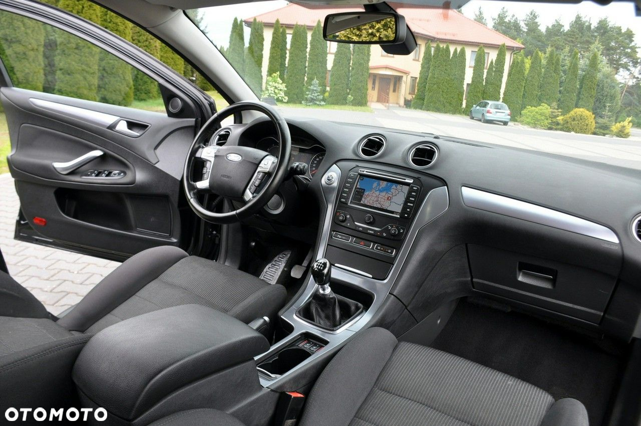 Ford Mondeo - 26