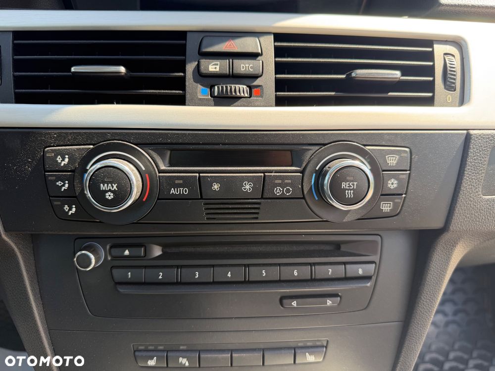 BMW Seria 3 325i Edition Exclusive - 25