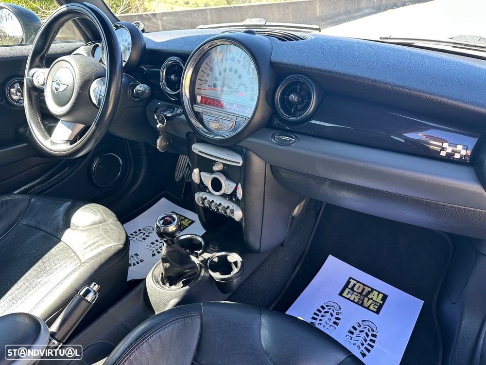 MINI 3 Portas John Cooper Works - 12