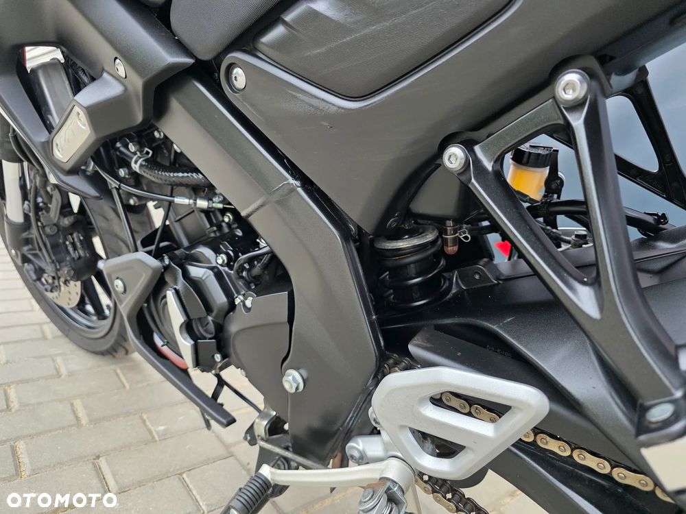 Yamaha MT - 18