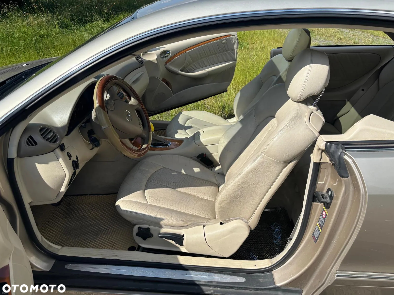 Mercedes-Benz CLK - 21