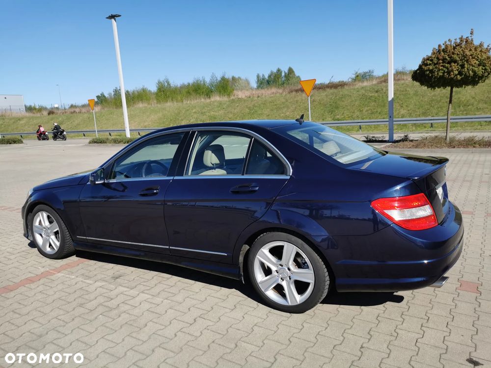 Mercedes-Benz Klasa C 300 4Matic 7G-TRONIC Avantgarde - 6