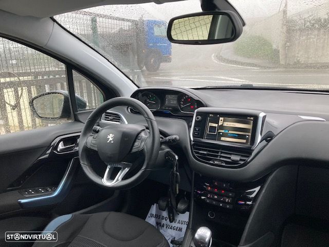 Peugeot 208 1.6 e-HDi Allure - 12