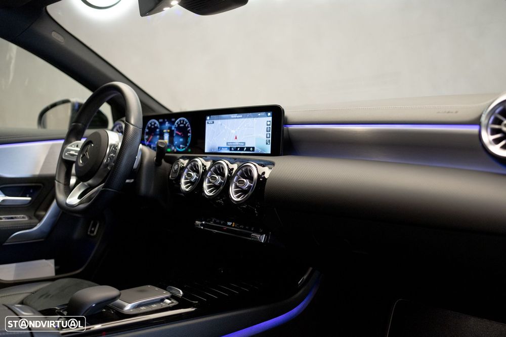 Mercedes-Benz A 250 e AMG Line - 7