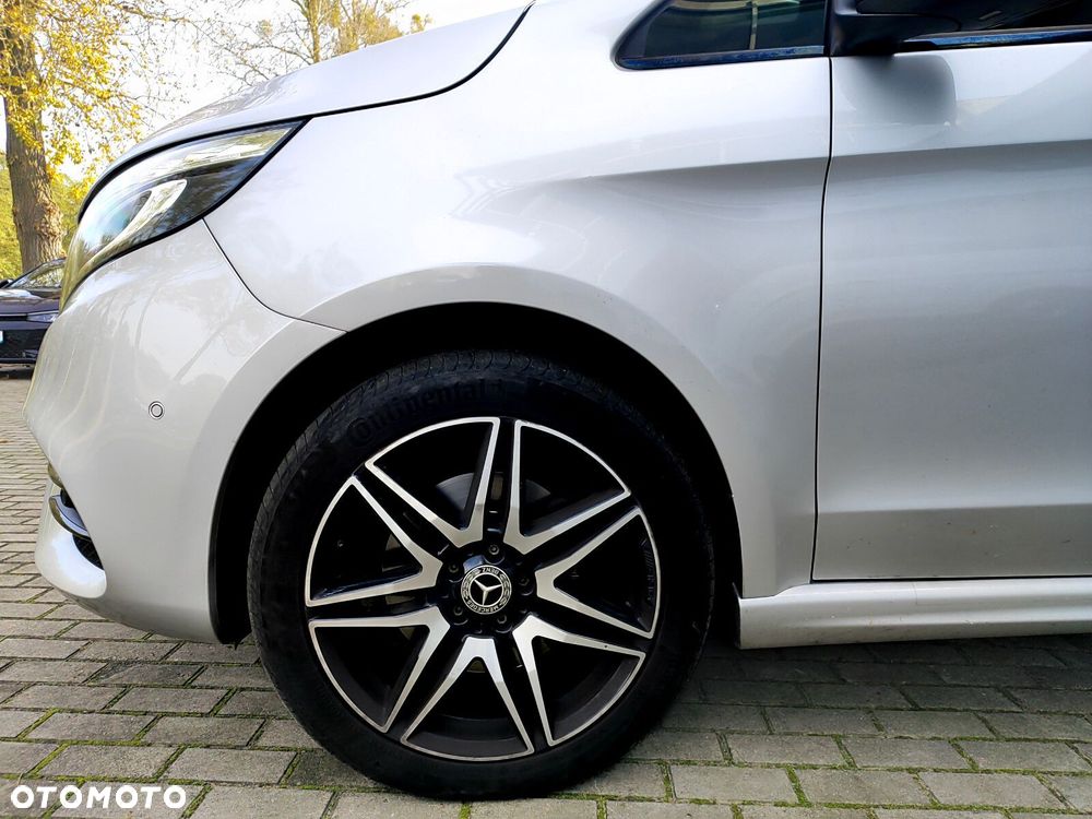 Mercedes-Benz Klasa V - 10