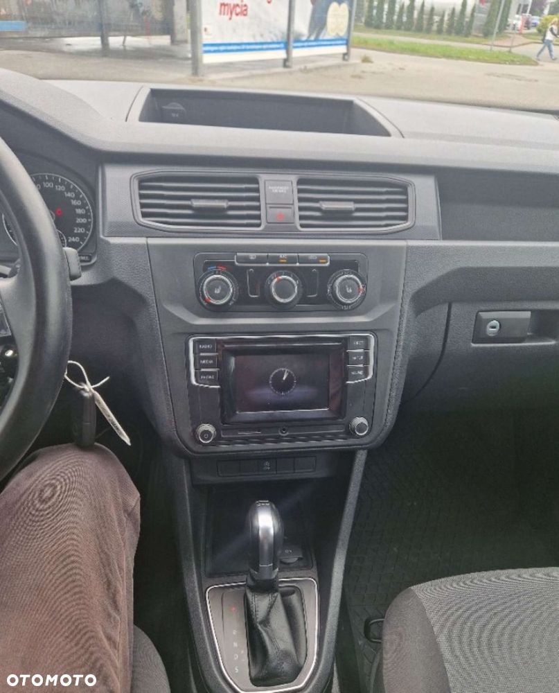 Volkswagen Caddy - 10